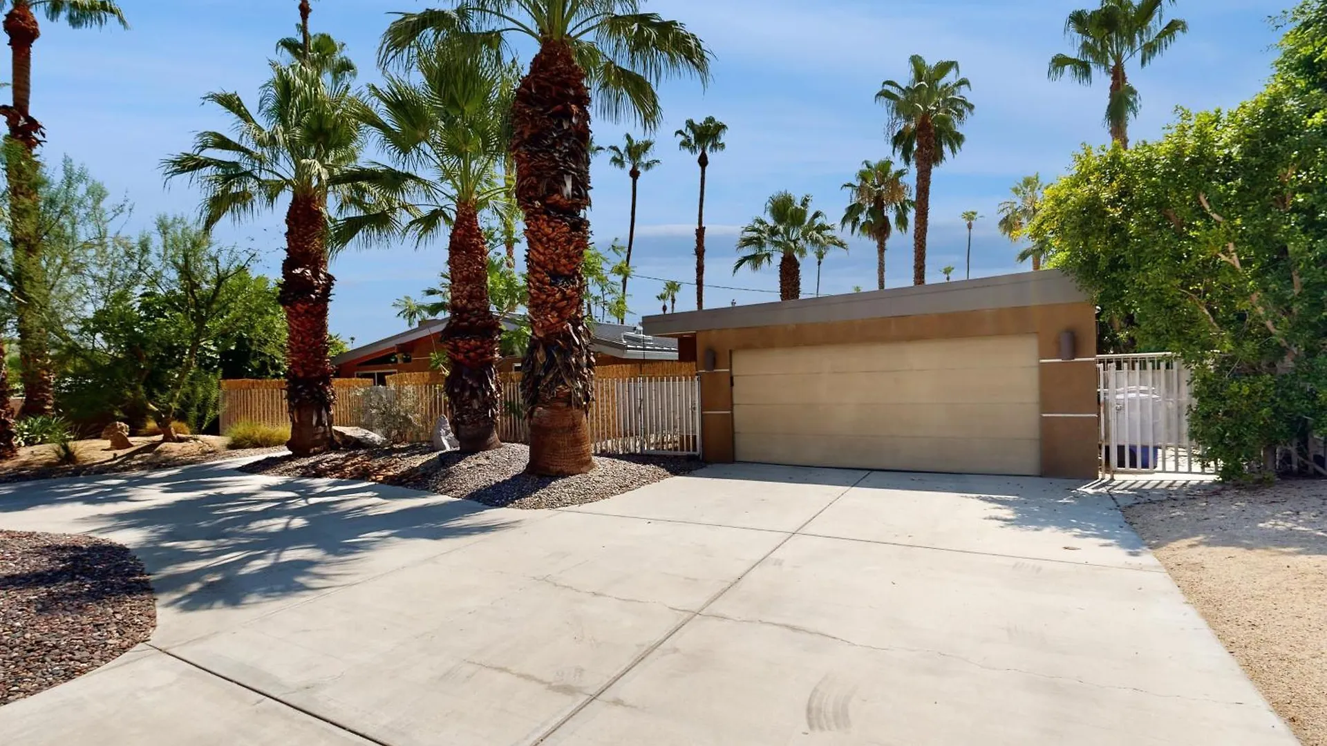 Twin Palms Mid-Century Escape Permit# 1983 Villa Palm Springs