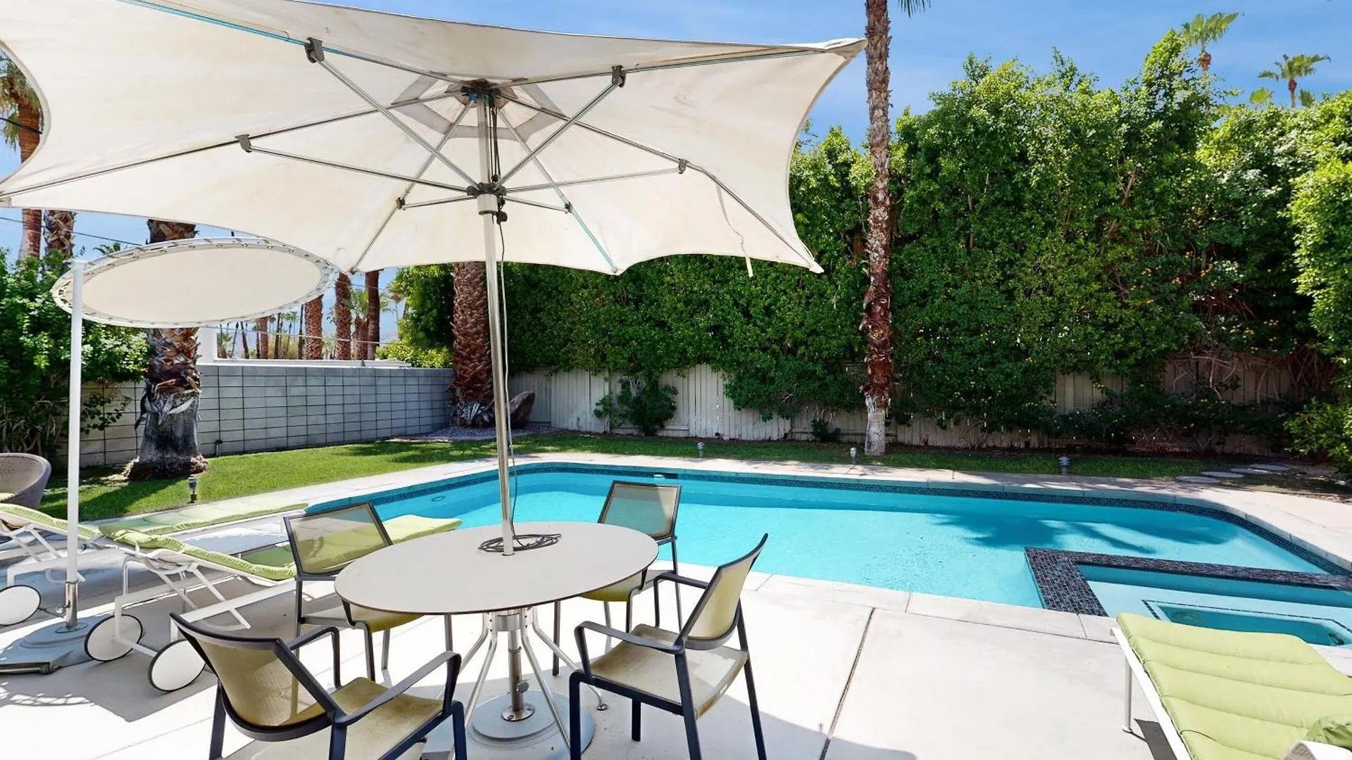 Twin Palms Mid-Century Escape Permit# 1983 Villa Palm Springs Verenigde Staten
